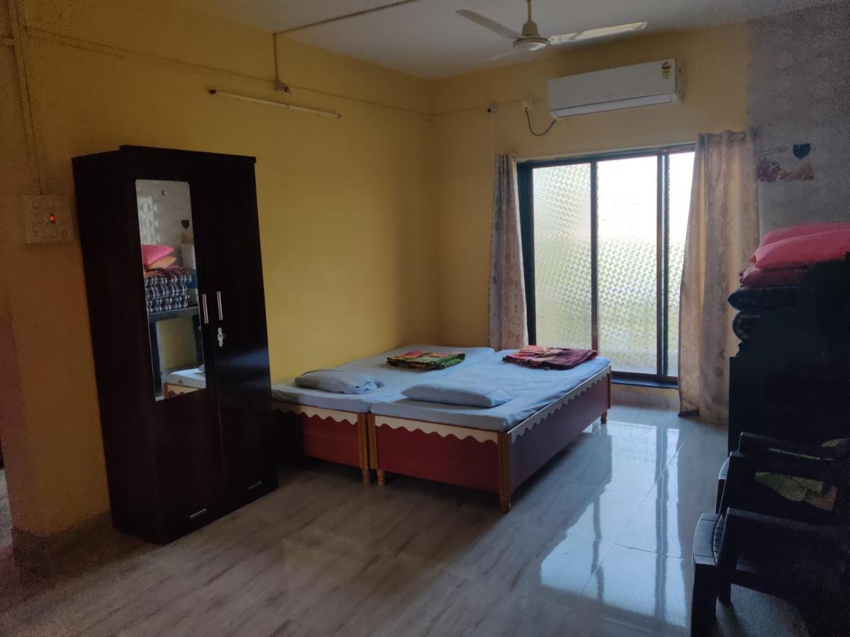 Gulmohar Cottages - Home Stay In Alībāg Exteriör bild